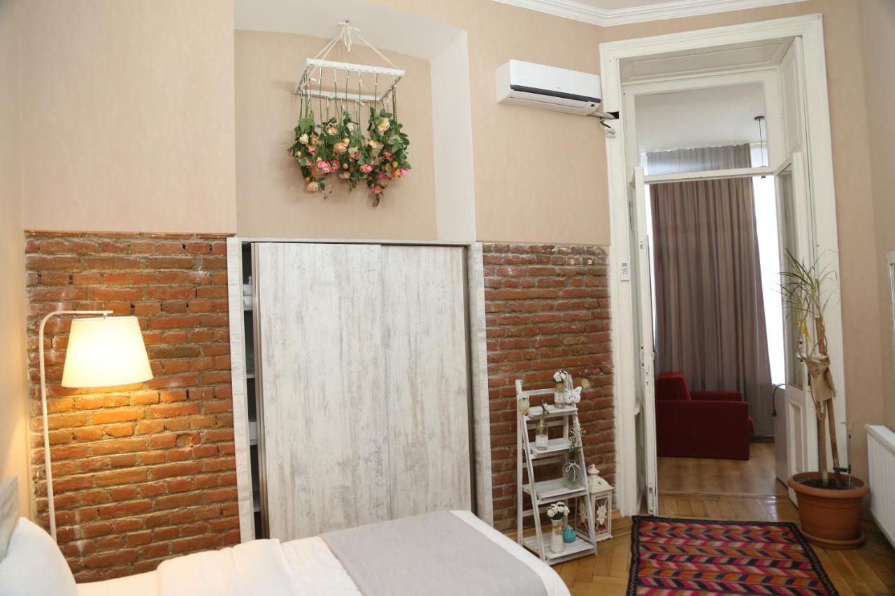 Atlant Hotel Tbilisi Exterior foto
